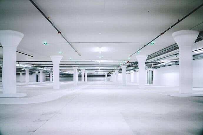 Worauf ist bei der Pflege von Betonböden zu achten?